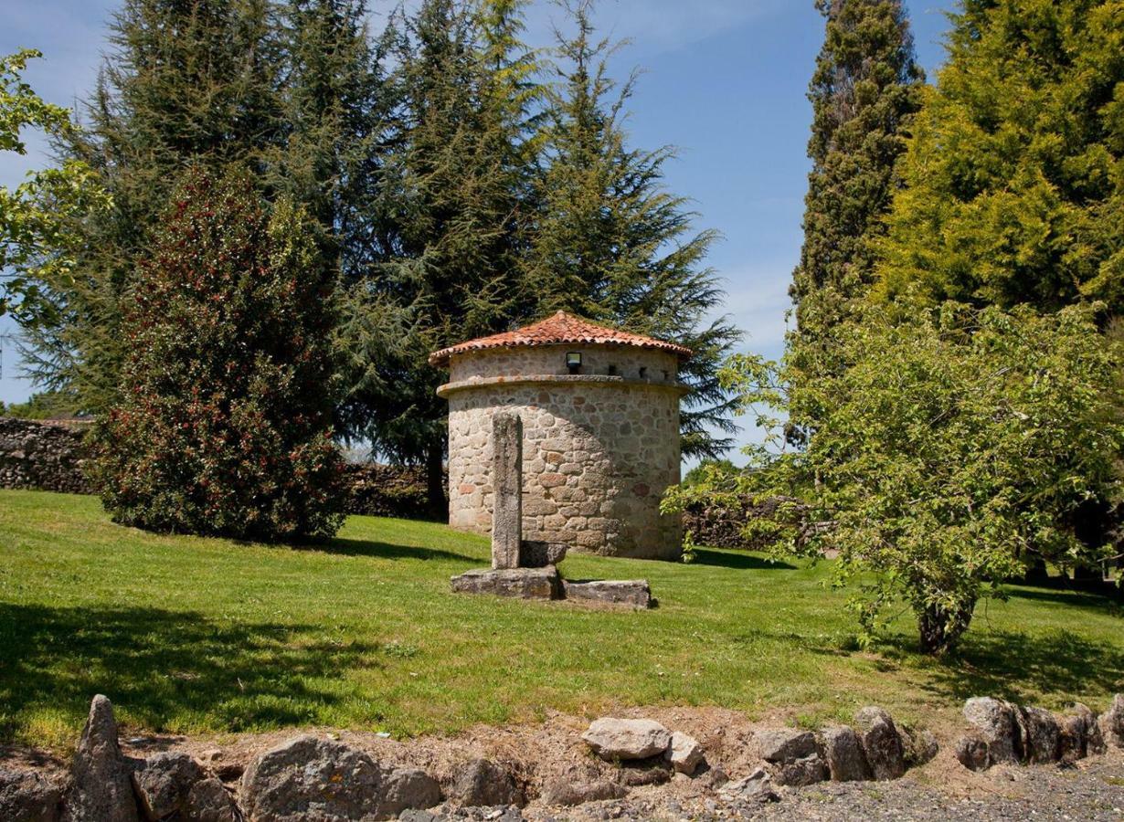 Jardines Pazo A Fabrica Guest House Celanova Luaran gambar